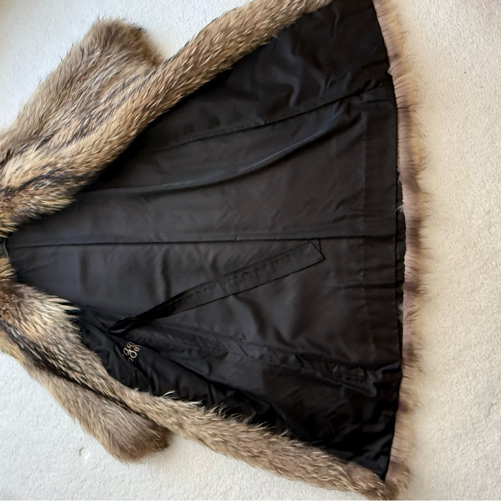 Luxurious Finnish Raccoon Fur Long Coat - Picture 6 of 8